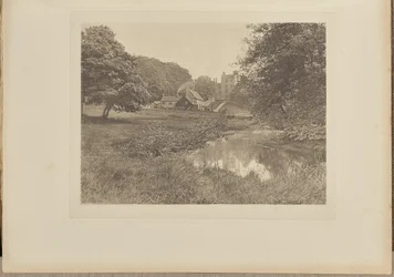 Haddon Hall und Gehöft, vom Fluss aus