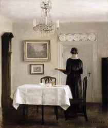 Innenraum mit Dame, die ein Tablett trägt, ca. 1905