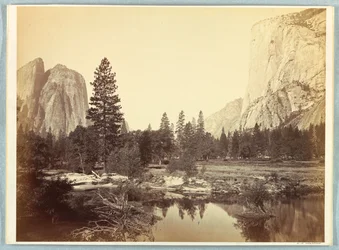 Im Tal, El Capitan und Cathedral Rocks