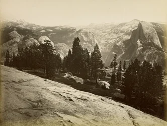 [Die Kuppeln, vom Sentinel Dome aus, Yosemite]