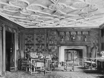 Nordseite, Lange Bibliothek