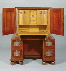 Schrank - Vorderseite offen, 1898