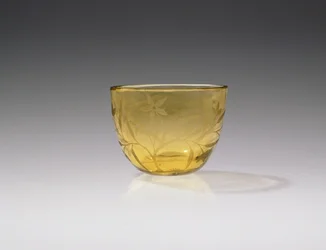 Weinbecher, Yongzheng-Periode, 1723-35 (gelbes Glas)