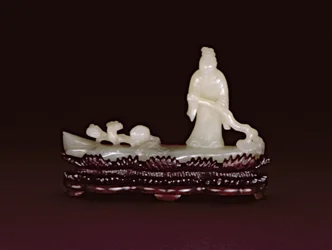 Zhang Qian auf einem Holzfloß, das mit einem Lingzhi-Zweig steuert, neben einem Lingzhi-Zweig und einem Pfirsich