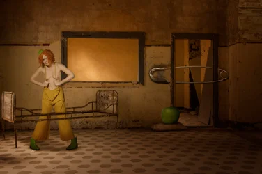 Surrealer Clownfrau