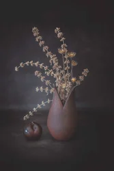 Stimmungsvolles Blumenstillleben
