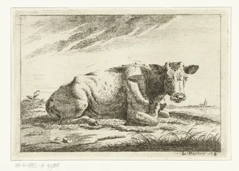 Landschaft mit liegender kuh ohne hörner