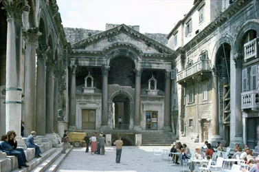 Das Peristyl im Diokletianpalast, ca. 300 n. Chr.