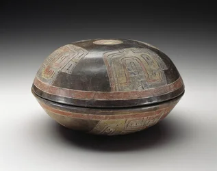 Doppelschale mit abstrakten Mustern, 900-200 v. Chr.