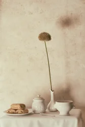 Getrocknete Blume und Gebäck