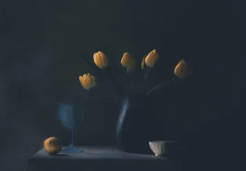 Stimmungsvolle gelbe Tulpen Stillleben