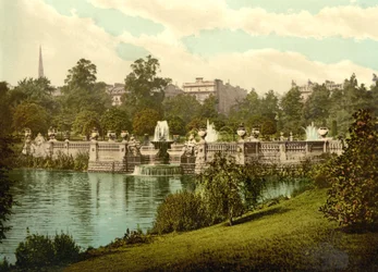 Brunnen in den Kensington Gardens, London, ca. 1890-1900