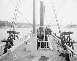 Dampfer Clermont, Deck, Blick nach achtern, 1909