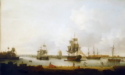 Kriegsschiffe vor der Kanonenwerft in Portsmouth (England)