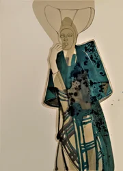 Elegante türkisfarbene Modefigur