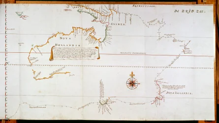 Karte von Neu-Holland, jetzt Australien, und Neuseeland, gezeichnet aus Informationen, die während der Reisen von Abel Janszoon Tasman (1603-1659) und Willem Janszoon (1570-1630) gesammelt wurden