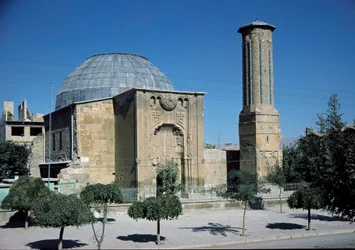 Ansicht des Minaretts Medrese (1258)