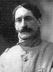 Henri Barbusse, Autor von Antikriegsromanen, 1923