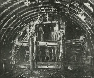 Bau des Tunnels für die Waterloo und City Railway