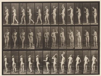 Toilette; Haare bürsten und weggehen