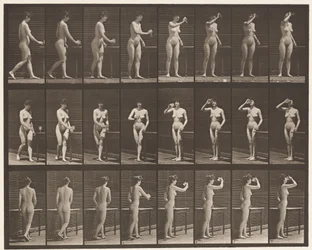 Aus einem Kelch trinken im Stehen