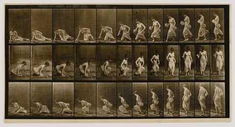 Sitzende Frau auf dem Boden, aus dem Buch Animal Locomotion