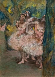 Drei Tänzerinnen in lachsfarbenen Röcken. 1904-1906. Pastell auf Marouflepapier auf Karton.