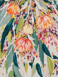 Lebendiger Floraler Wasserfall