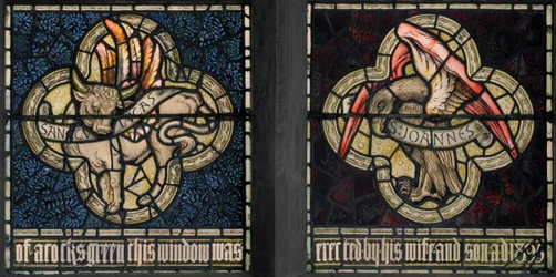 Birmingham, Acocks Green, St Mary the Virgin, Morris & Co., Edward Burne-Jones, John Henry Dearle (1859-1932), Symbole der Evangelisten, der heilige Lukas und der heilige Johannes, 1895