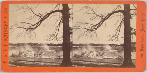 American Falls und Eishügel
