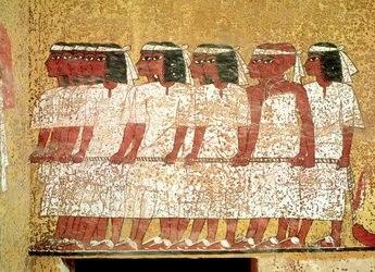 Leichenzug, der den Katafalk des Königs zieht, aus dem Grab von Tutanchamun