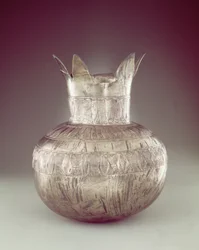 Granatapfelvase, aus dem Grab von Tutanchamun, Neues Reich (Silber oder Elektrum)