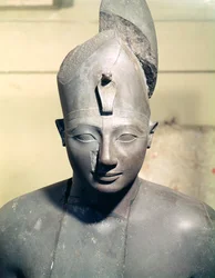 Statue von Tuthmosis III (regierte 1504-1450 v. Chr.), aus dem Tempel von Amun, Karnak
