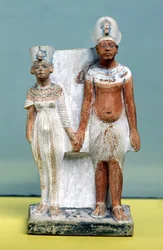 Statuette von Amenophis IV. (Echnaton) und Nofretete, aus Tell el-Amarna, Amarna-Periode, Neues Reich, 1353-1337 v. Chr.