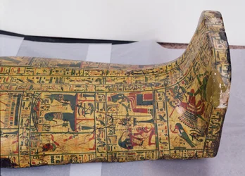 Detail der unteren äußeren Abdeckung der Mumie von Nesyamun, möglicherweise gefunden in Deir El-Bahri, Neues Reich, ca. 1100 v. Chr. (bemaltes Holz)