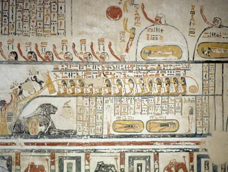 Prozession, die der Himmelsnavigation des Sonnengottes Ra folgt, Buch der Erde, Detail aus den Fresken der Grabkammer des Grabes von Ramses VI, Tal der Könige, Luxor, Theben (Unesco-Weltkulturerbe)