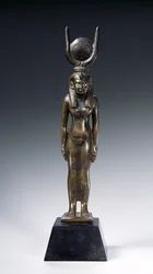 Statue der Isis