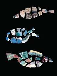 Drei fragmentarische Mosaikfischeinlagen, ptolemäisch-römische Zeit, ca. 1. Jahrhundert v. Chr. - 1. Jahrhundert n. Chr.