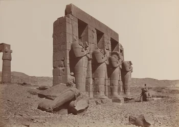 Theben, Tempel von Ramasseum, zerbrochene Kolosse