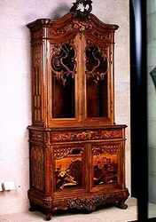 Winterflora, Vitrine (Walnuss)