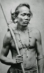 Vietnamesischer oder kambodschanischer Stammeshäuptling, ca. 1870er Jahre