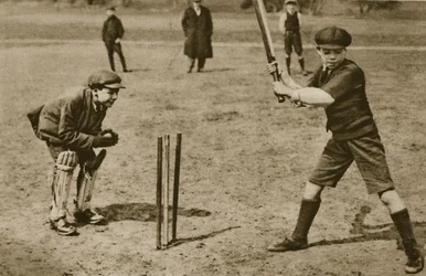 Jungen spielen Cricket, Parliament Hill Fields