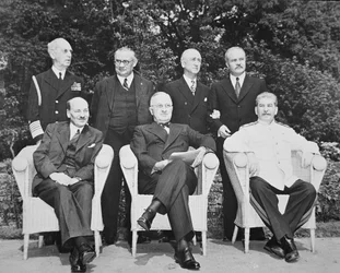 Clement Attlee, Präsident Harry S. Truman und Joseph Stalin auf der Potsdamer Konferenz