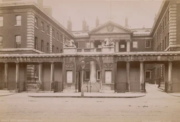 Außenansicht des Admiralty