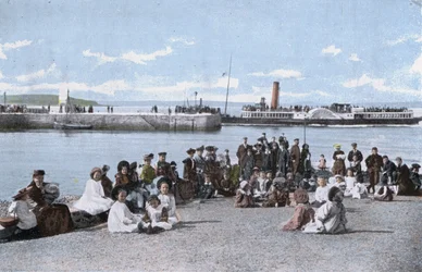 Largs, Der Pier (Farbfoto)