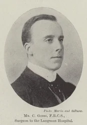Herr C Gibbs, FRCS, Chirurg des Langman-Hospitals