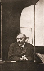 Mr. Herbert Gladstone im Zeugenstand beim Prozess gegen Emmeline Pankhurst und andere