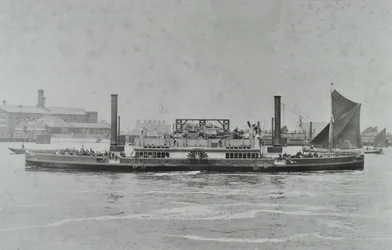 Woolwich Ferry: Fähre auf dem Fluss, 1896