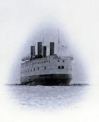 Werft Nr. 647, Baikal. Zeigt eine Heckansicht der eisbrechenden Zugfähre Baikal