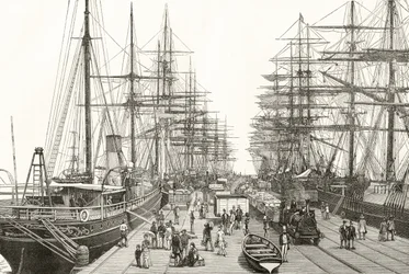 Ein Eisenbahnpier in Melbourne, aus 